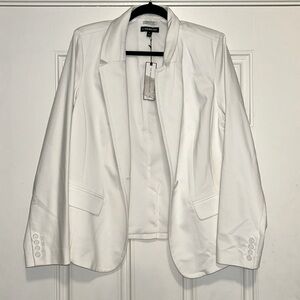 NWT Lane Bryant white blazer from modernist collection, perfect to pair daily!